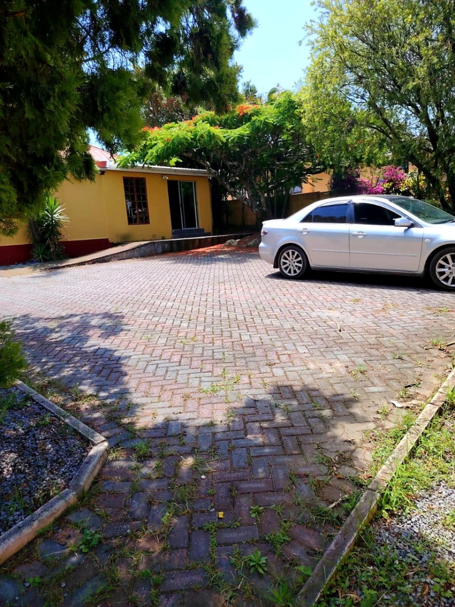 10 Bedroom Property for Sale in Cambridge Eastern Cape